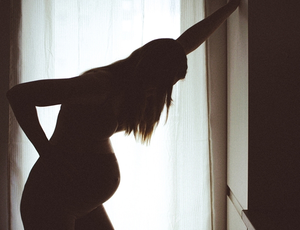 Μαιευτική βία στην Ελλάδα: Το απίστευτο περιστατικό που περιγράφει ο μαιευτήρας Κωνσταντίνος Περιστέρης