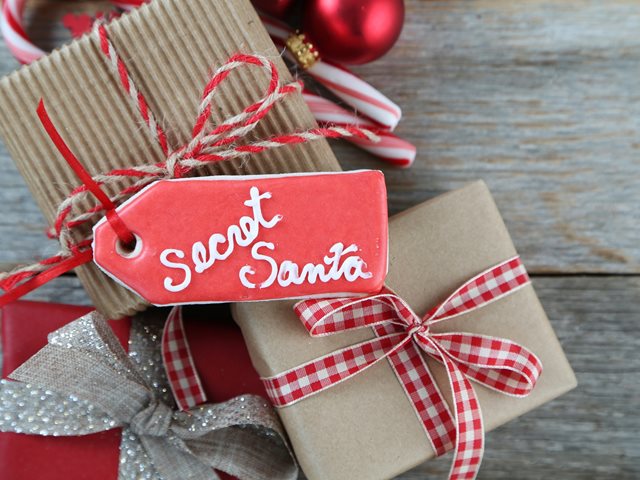 Secret Santa: Μοναδικές ιδέες δώρων για να εντυπωσιάσεις