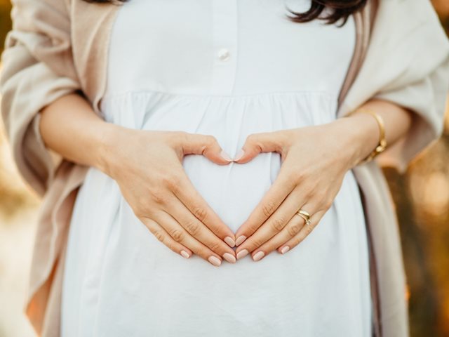 Η εγκυμοσύνη ανά τρίμηνο: Τι να περιμένεις και πώς να προετοιμαστείς