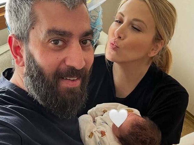 H Φωτεινή Πετρογιάννη γιορτάζει τα πρώτα γενέθλια του γιου της