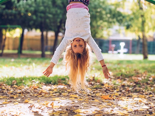 Όσα πρέπει να ξέρεις για τις ψείρες: Πώς να τις προλάβεις και να τις αντιμετωπίσεις αν το παιδί κόλλησε στο σχολείο