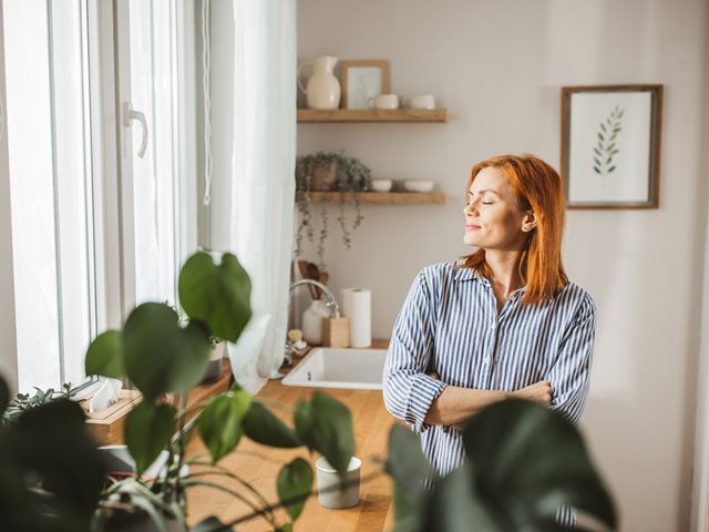 Πόσο συχνά πρέπει να καθαρίζουμε κάδρα, τοίχους, ψυγείο;