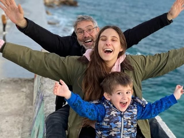 "Θα μου το καταστρέψεις το παιδί, θα το κάνεις ψώνιο": O Θοδωρής Αθερίδης κακομαθαίνει τα εγγόνια του και ο γαμπρός του έγινε έξαλλος