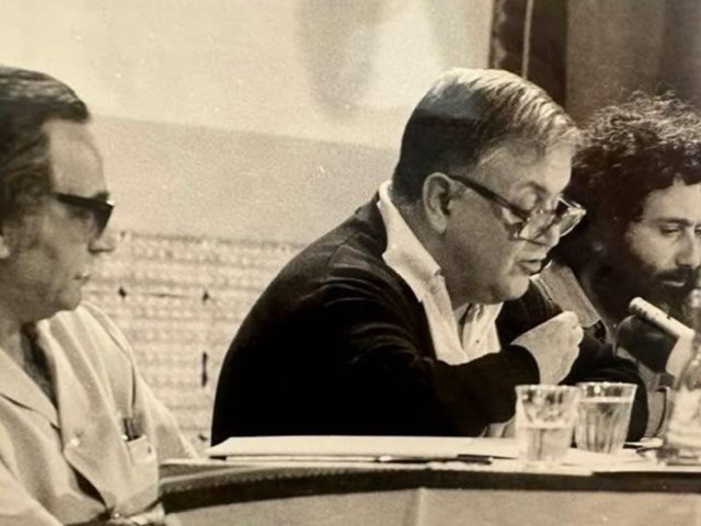 Υακίνθεια 2025 - Έτος Μάνου Χατζιδάκι: Αφιέρωμα 25 - 26 - 27 Ιουλίου στο Θέατρο του Αγίου Υακίνθου στα Ανώγεια