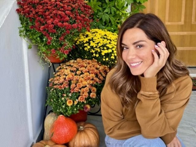 Εύα Τσιμιτσέλη: Στόλισε μαζί με τη μαμά της, Βάσω Λασκαράκη, το σπίτι τους για το φθινόπωρο