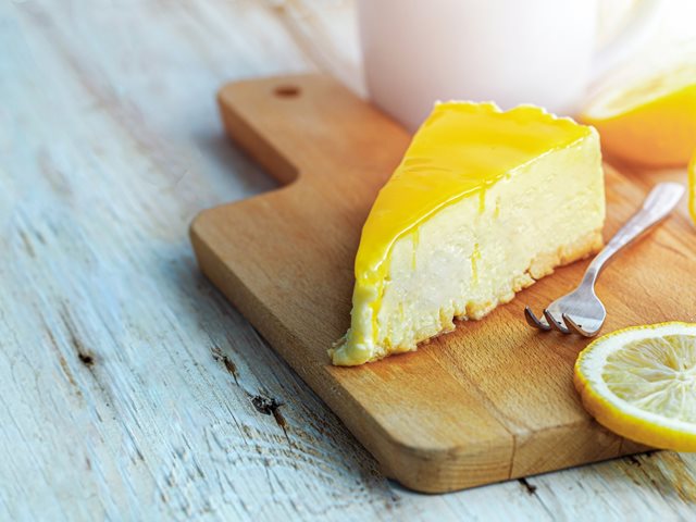 Καλοκαιρινό cheesecake λεμόνι- Η εύκολη συνταγή με ελάχιστη ζάχαρη