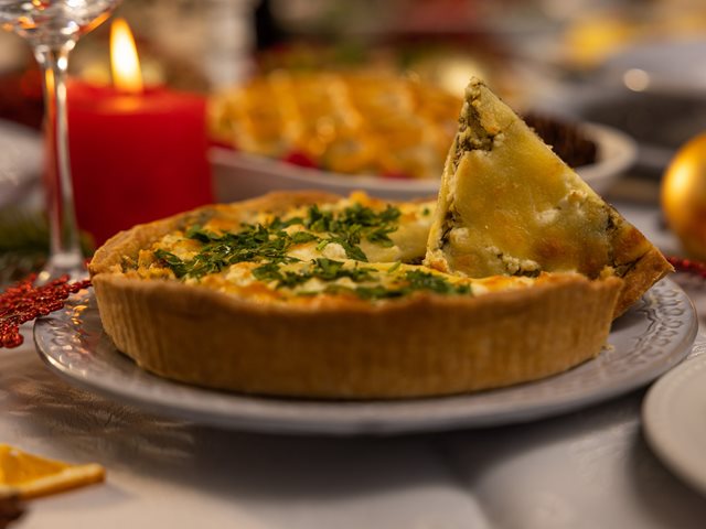 Γιορτινή τάρτα με μπέικον και μανιτάρια- Το εύκολο ορεκτικό για το Χριστουγεννιάτικο τραπέζι