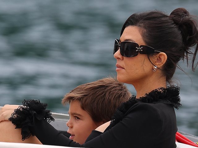 "Το σχολείο είναι τόσο ξεπερασμένο": Το σχόλιο της Κόρτνεϊ Καρντάσιαν που προκάλεσε αντιδράσεις