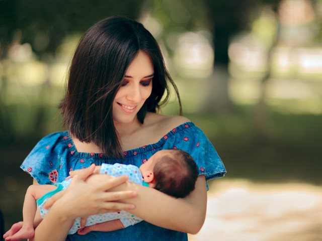 Επιτυχημένος θηλασμός: 6 tips για τη σωστή πρόσκολληση στο στήθος