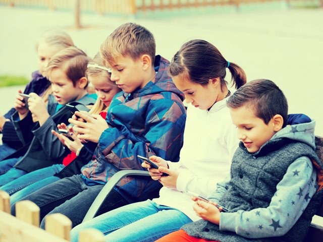 Τα social media συνδέονται με αύξηση συμπτωμάτων ΔΕΠΥ: Τι αποκαλύπτει νέα έρευνα