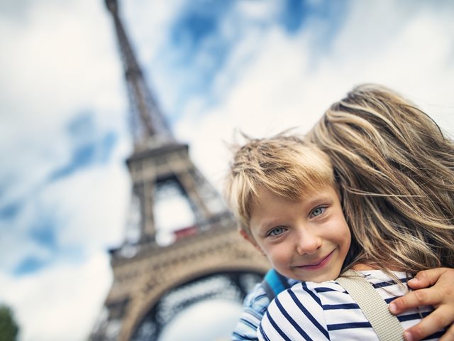 Το ήξερες ότι ο Πύργος του Άιφελ ψηλώνει το καλοκαίρι;