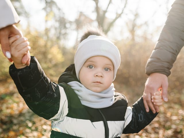 Μεγάλωσες χωρίς αποδοχή; Πώς αυτό επηρεάζει σήμερα το παιδί σου;