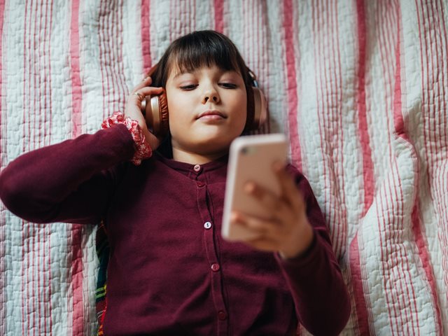 9 παράγοντες που καθορίζουν εάν ένα παιδί θα έχει προβληματική χρήση με τα social media