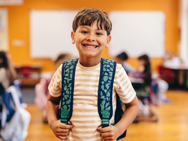 Μια μαμά βιντεοσκοπούσε όλες τις πρώτες μέρες στο σχολείου του γιου της μέχρι που πήγε πανεπιστήμιο- Το viral βίντεο που μας συγκίνησε