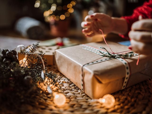 Όταν το πορτοφόλι μας καθορίζει τα Χριστούγεννα: Η ιστορία της μαμάς που έγινε viral