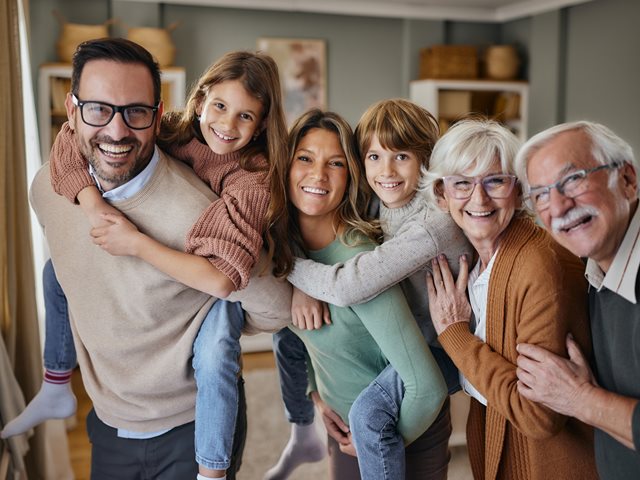Πώς οι παππούδες δίνουν συμβουλές χωρίς να παραβιάζουν τα όρια
