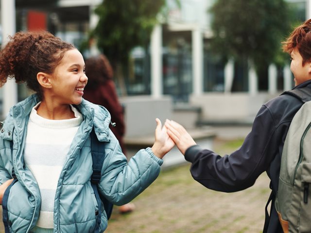 Οι 5 βασικές δεξιότητες ζωής που πρέπει να διδάξουμε στα παιδιά 7–12 ετών