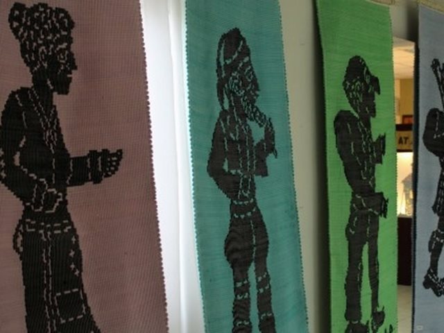 Τι είναι ο Καραγκιόζης για τους Έλληνες; Μια έκθεση μας θυμίζει όσα μάθαμε ως παιδιά από τους ήρωες του θεάτρου σκιών