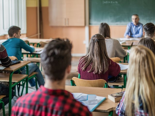 Υποχρεωτική γονική άδεια στους γονείς μαθητών την 11η Δεκεμβρίου