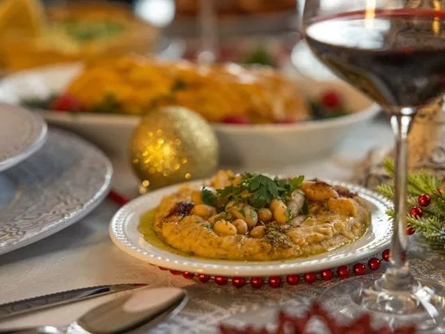 Όσπρια στο γιορτινό τραπέζι; Ναι! Ιδέες για να τα βάλεις από το πρώτο dip μέχρι το κυρίως πιάτο