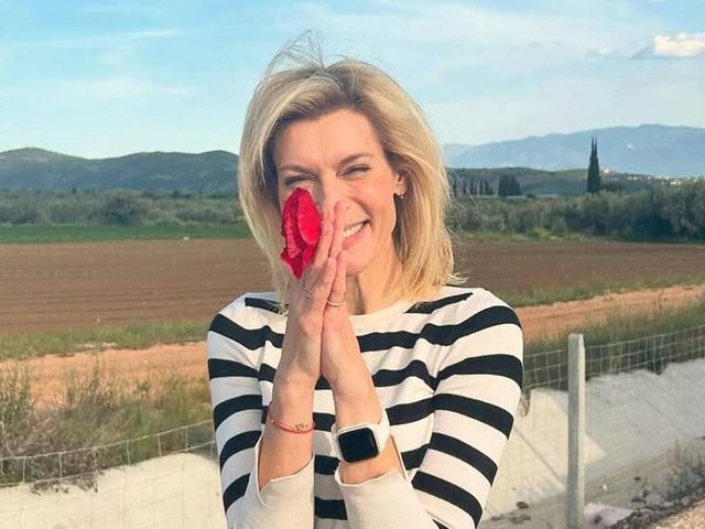 Ζέτα Δούκα: Η κόρη της βγήκε πρώτη σε σχολικό πρωτάθλημα μήκους και το πανηγυρίζει