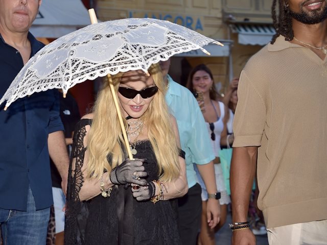 H Mαντόνα μάς δείχνει τον 94χρονο πατέρα της - Σπάνια φωτογραφία