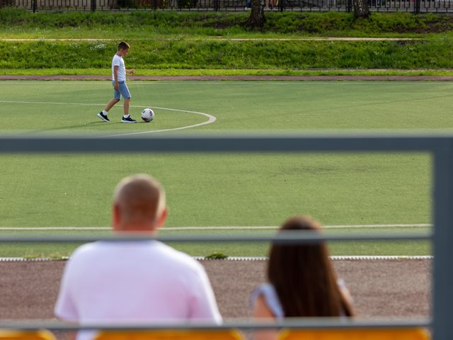 Πατέρας απείλησε με μαχαίρι τον προπονητή του γιου του επειδή δεν τον έβαζε να παίζει