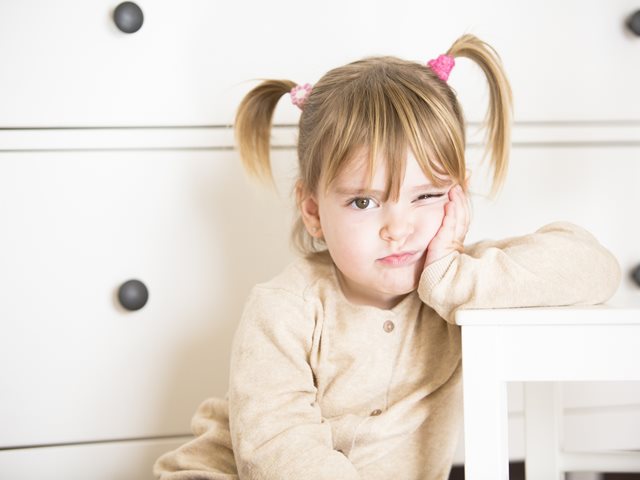 Αναποδιές της τελευταίας στιγμής: 3 τρόποι για να βοηθήσεις το παιδί σου να διαχειριστεί μια αλλαγή