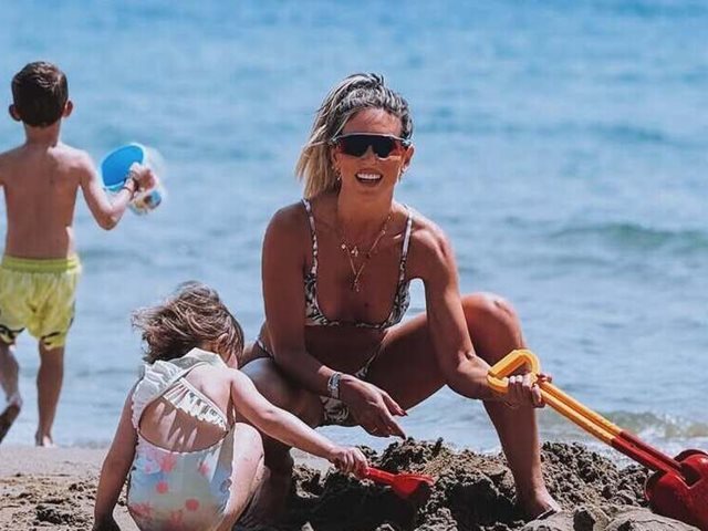 Αθηνά Οικονομάκου: Απαθανατίζει την κόρη της με το πιο χαριτωμένο ανοιξιάτικο look