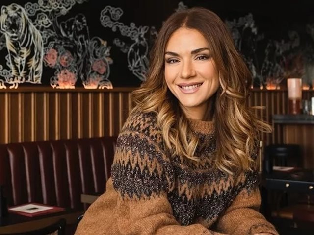 Βάσω Λασκαράκη: Με τον Λευτέρη Σουλτάτο και την τηλεοπτική της κόρη στο event του Harper's Bazaar