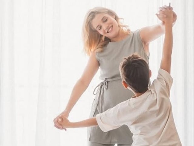 Τζένη Θεωνά: Αυτό το σπάνιο χαρακτηριστικό έχει κληρονομήσει από τον μπαμπά της ο νεογέννητος γιος της