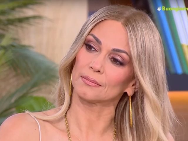 Η Έλλη Κοκκίνου μιλά για τη μητέρα της: "Είναι πολύ δυναμικός χαρακτήρας"