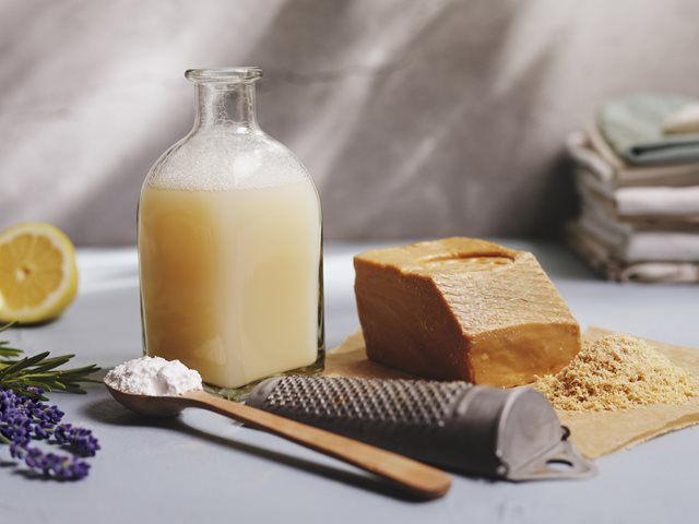 Το viral hack για να φτιάξεις καθαριστικό μπάνιου με τέλειο άρωμα