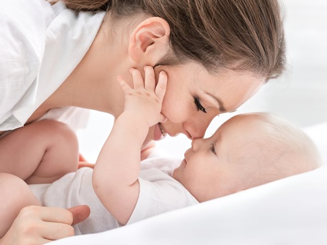 Ατοπική δερματίτιδα: Η λύση στην καθημερινή πρόκληση που αντιμετωπίζουμε με τα μωράκια μας