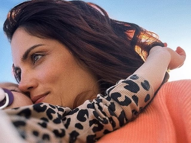 Μαίρη Συνατσάκη: "Με δυσκόλεψε η περίοδος από όταν γέννησα – Αναρωτιόμουν πού θα χωρέσω την υπόλοιπη ζωή μου"