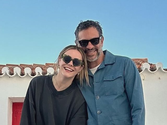 Ο Γιώργος Χρανιώτης & η Γεωργία Αβασκαντήρα ποζάρουν με τον γιο τους σε ένα παραμυθένιο σκηνικό