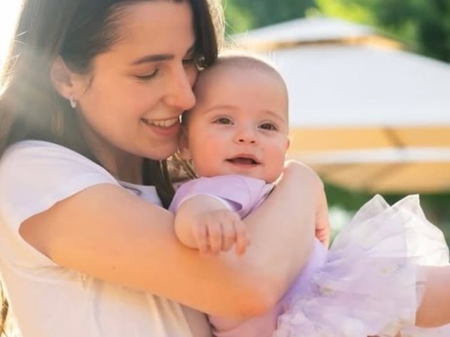 H 8 μηνών πριγκίπισσα Ιμάν της Ιορδανίας έκανε το πρώτο επίσημο ταξίδι της στο εξωτερικό