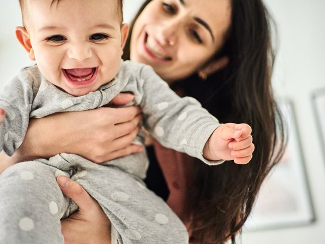 Οι 10 αλήθειες του Θάνου Ασκητή για τη μητέρα και το παιδί που εξηγούν σχεδόν τα πάντα