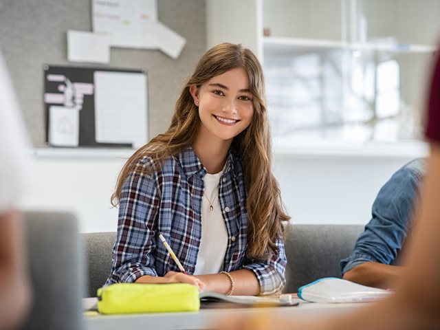 Πανελλήνιες εξετάσεις: Οδηγός "επιβίωσης" για μαθητές και γονείς