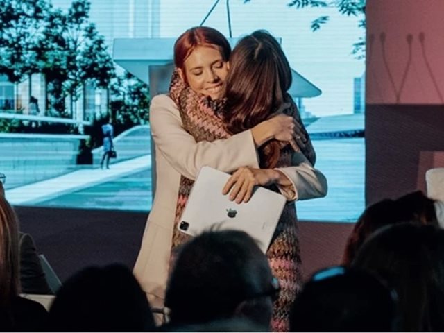 "Καλωσήλθε το αγοράκι σας": Η συγκινητική χειρονομία της Εριέττας Κούρκουλου Λάτση σε νέα μαμά