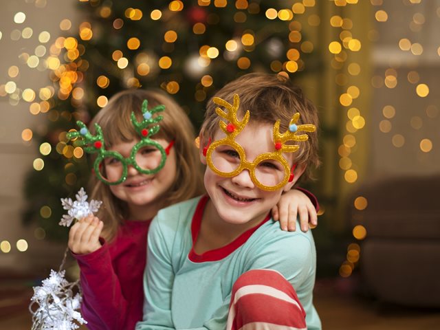 5 ήρεμες δραστηριότητες για την παραμονή Xριστουγέννων στο σπίτι