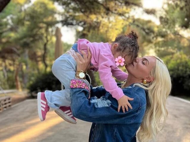 Ιωάννα Μαλέσκου: Η super cute μπομπονιέρα που είχε στη βάφτιση της κόρη της