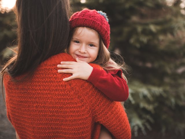 Η γονεϊκότητα δεν είναι trend: Οι "τάσεις" που θέλουμε να αφήσουμε πίσω μας το 2026
