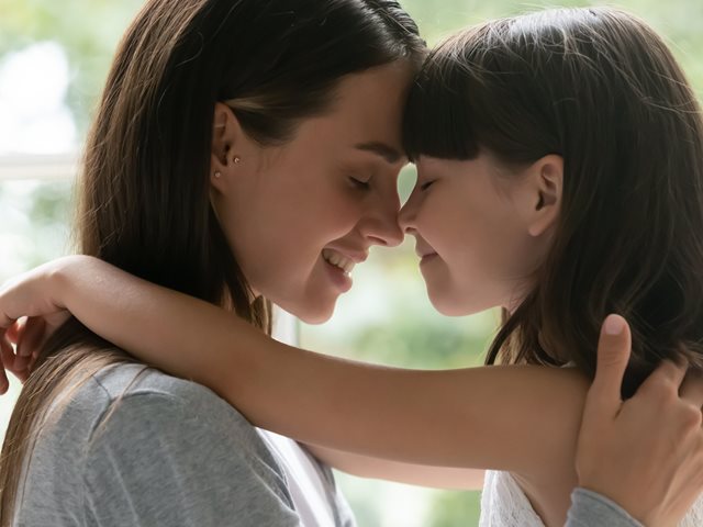 Χωρίς τιμωρίες: 5 τρόποι για να χτίσεις πειθαρχία διδάσκοντας το παιδί