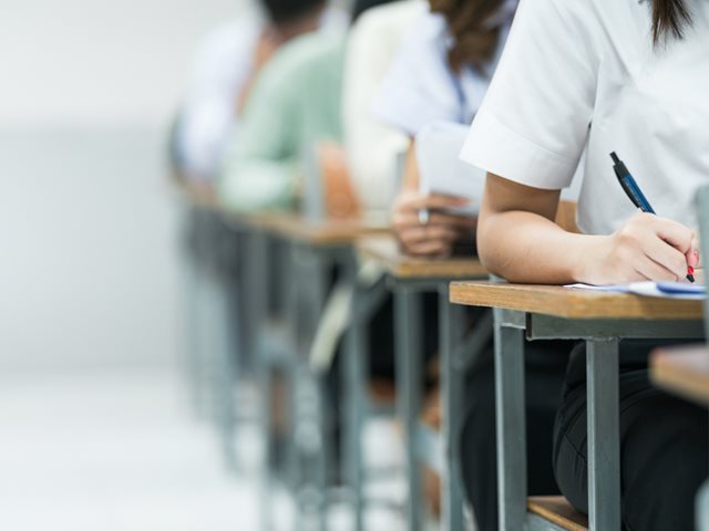Πανελλαδικές εξετάσεις: Στην τελική ευθεία για τη λήξη των μαθημάτων και την έναρξη των εξετάσεων για τους μαθητές