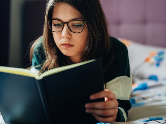 3 λογοτεχνικά βιβλία που θα βοηθήσουν τα παιδιά να γράψουν καλύτερα στις Πανελλήνιες Εξετάσεις