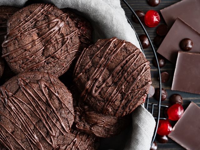 Soft Cookies σε 5 λεπτά: Δεν θα χρειαστείς ούτε αλεύρι, ούτε μπανάνα, ούτε μίξερ