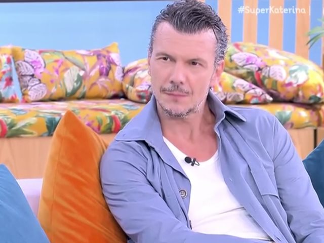 Ιωάννης Παπαζήσης: "Η ψυχική υγεία του παιδιού σου είναι πιο σημαντική από τη σχέση με τη γυναίκα σου"
