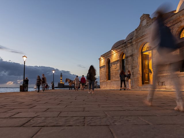 Εφιαλτική εκδρομή στα Χανιά - 12 μαθητές από την Αθήνα διακομίστηκαν σε Κέντρο Υγείας με συμπτώματα δύσπνοιας