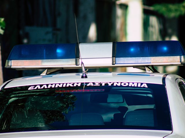 Κυψέλη: Αστυνονικοί με πολιτικά συνέλαβαν λεχώνα που περίμενε σε στάση λεωφορείου